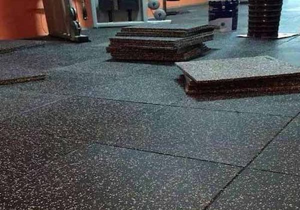 تصویر 4 از کفپوش گرانولی اراک مناسب برای محیط های صنعتی